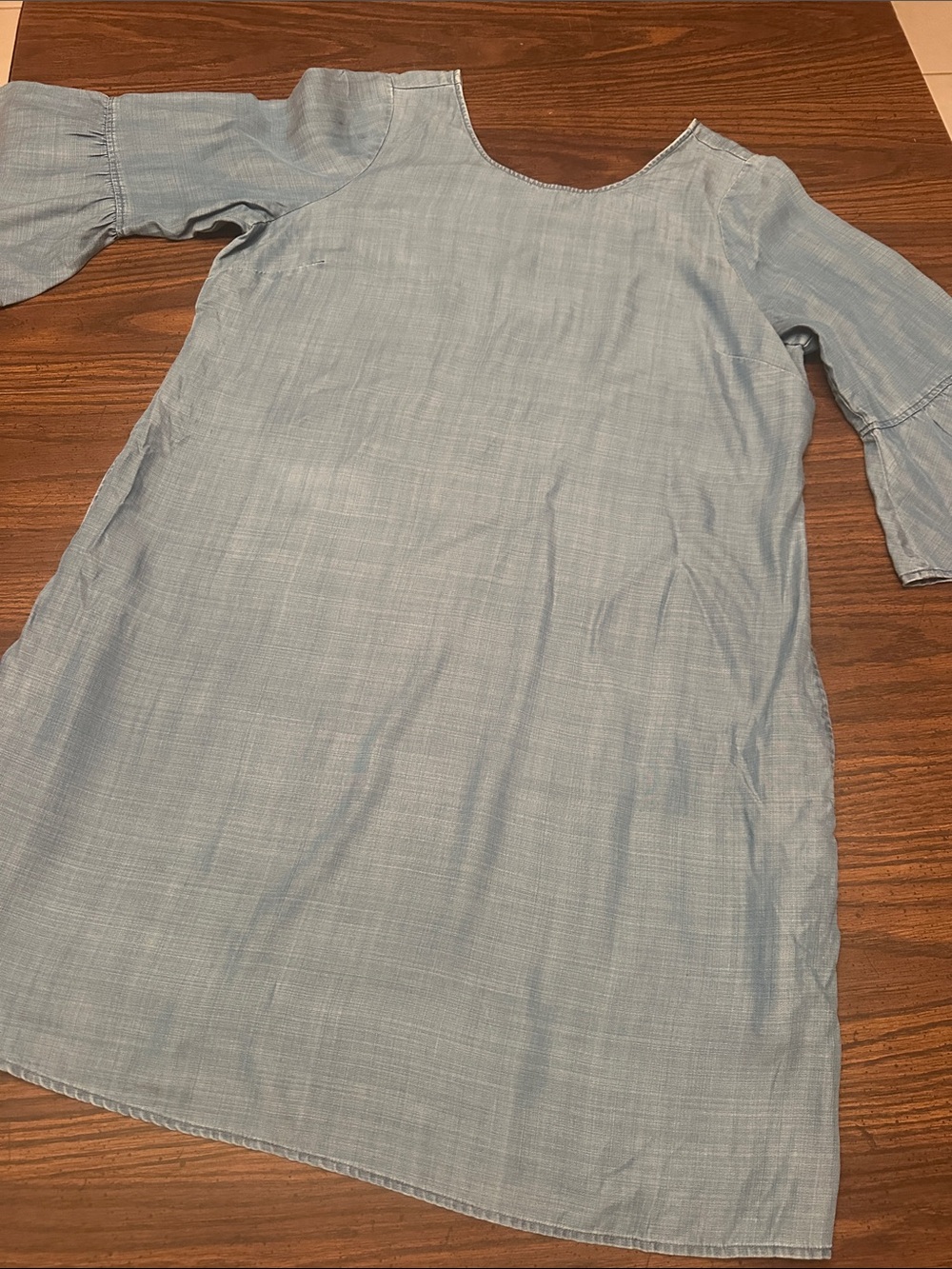 Tommy Bahama Light Blue 3/4 Sleeve Chambray dress - Picture 1 of 8